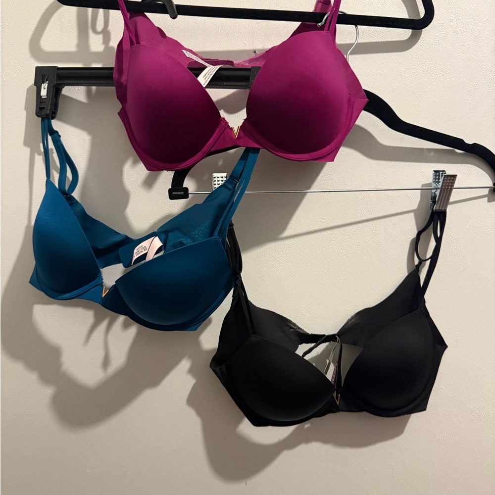 ❤️Victoria's Secret Bra Set - Magenta, Teal, and Black